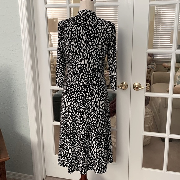 WHBM Matte Jersey Twist Front Dress - Picture 10 of 16